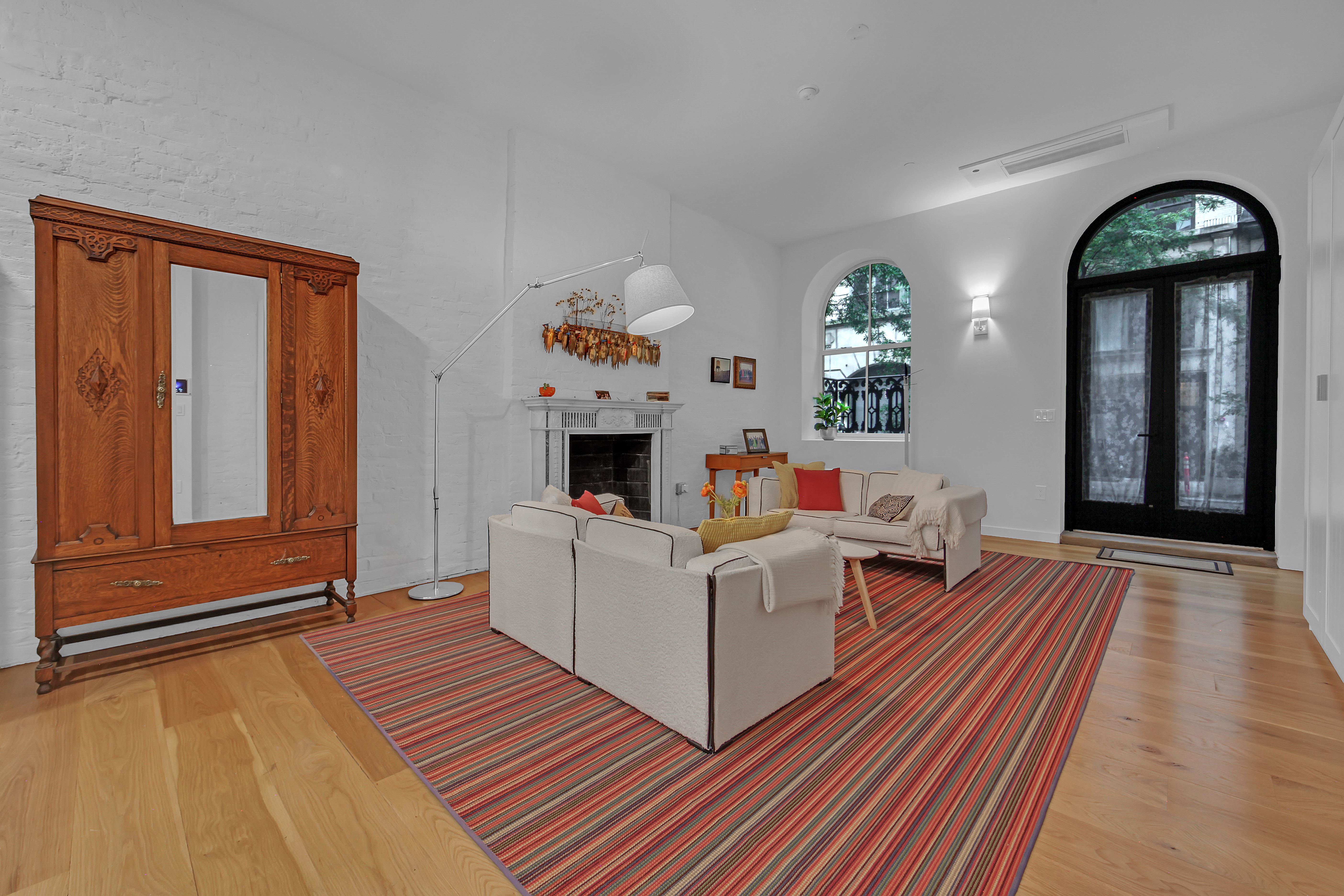 111 East 19th Street Manhattan, NY 10003 - Photo 11 of 38 Gallery Image 11