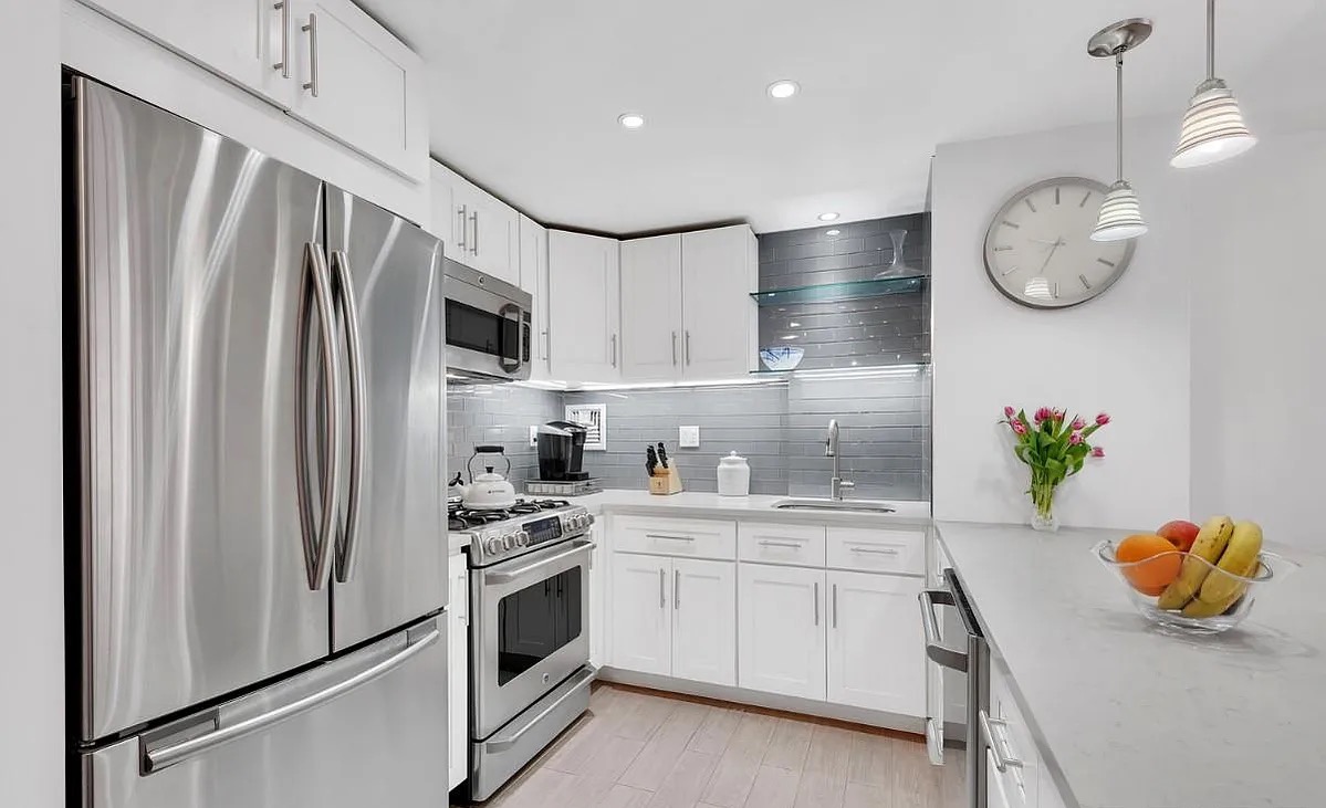 200 East 27th Street, Unit 2G Manhattan, NY 10016 - Photo 2 of 9