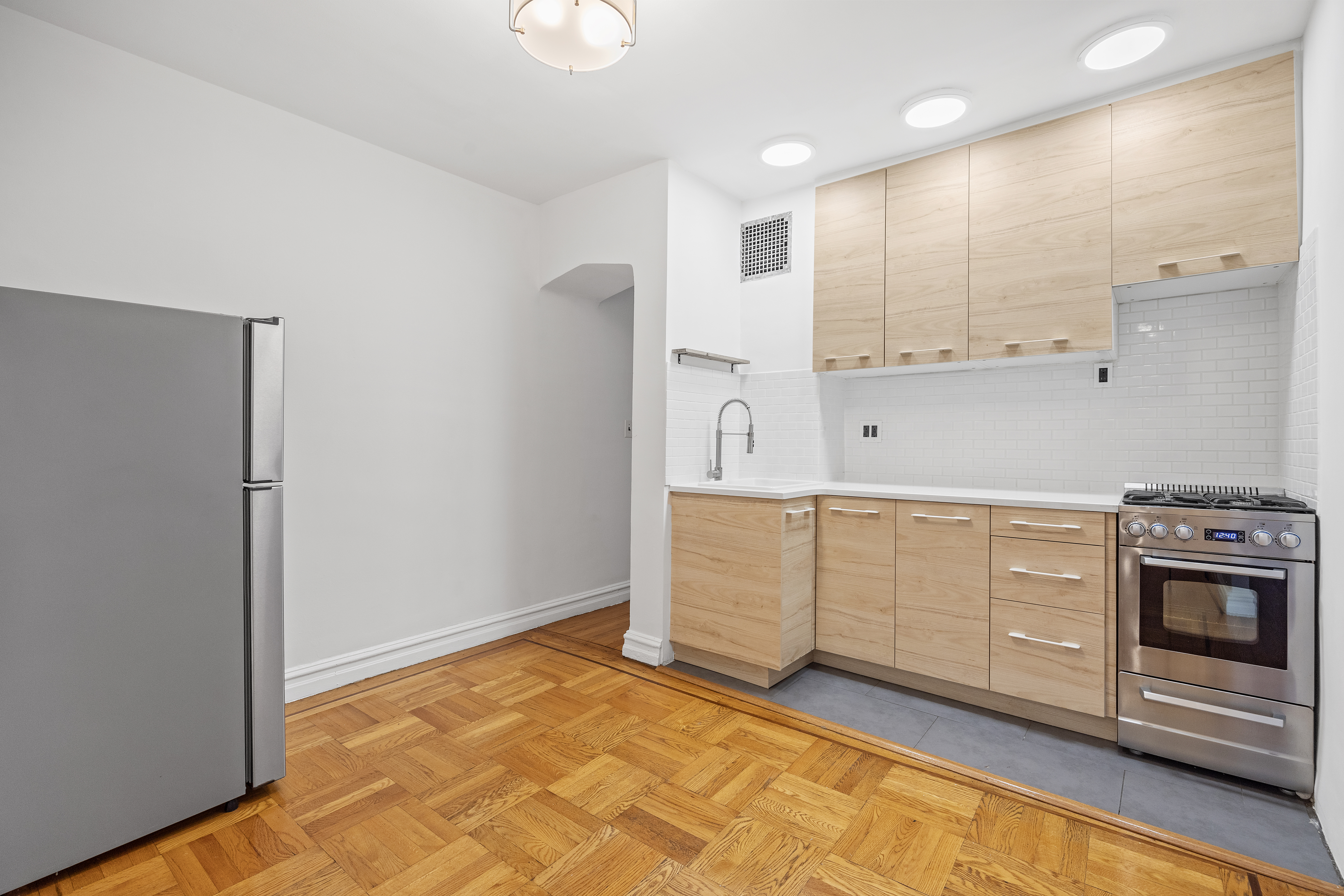 860 Grand Concourse, Unit 5P Bronx, NY 10451 - Photo 4 of 13