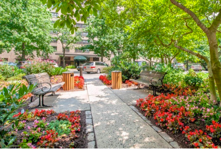 180 West End Avenue, Unit 28S Manhattan, NY 10023 - Photo 8 of 10 a view of a patio with a table and chairs and potted plants