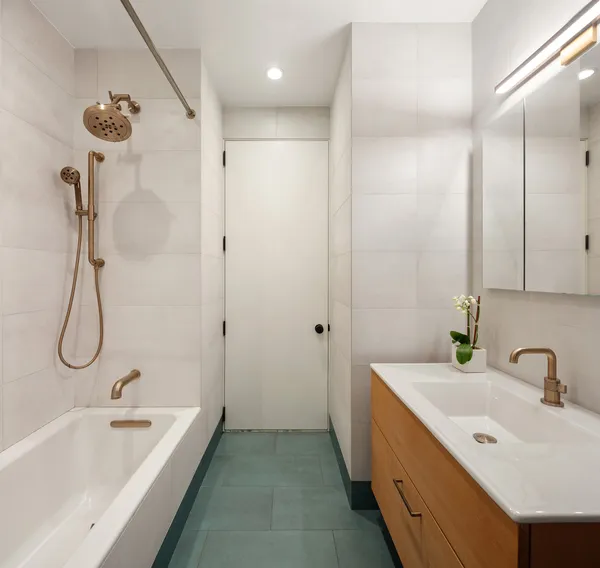 $1,650,000 | 143 West 27th Street, Unit 2R | Chelsea