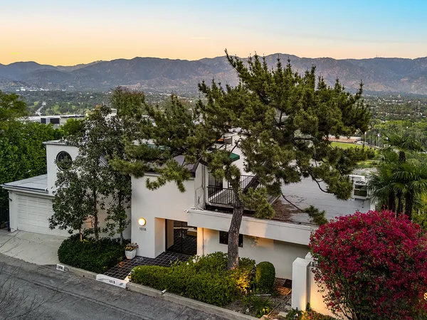 $2,695,000 | 1018 Glen Oaks Boulevard, Pasadena, CA 91105