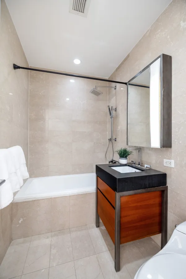$12,000 | 75 Wall Street, Unit 36F | Financial District