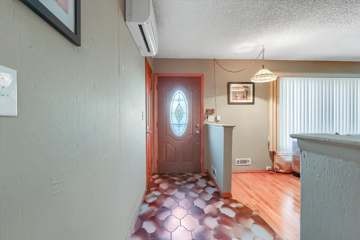 114 Greencroft Avenue Staten Island, NY 10308 - Photo 6 of 30