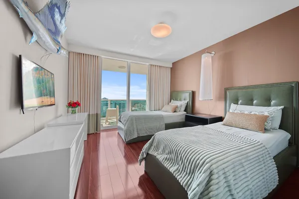 Contact Agent | 3301 Northeast 183rd Street, Unit 2606, Aventura, FL 33160