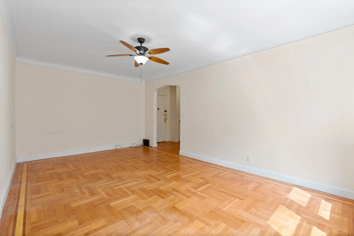 41-09 41st Street, Unit 5C Queens, NY 11104 - Photo 8 of 13