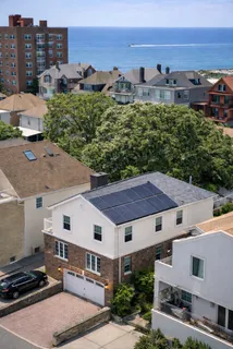 $1,895,000 | 238 West End Avenue | Manhattan Beach