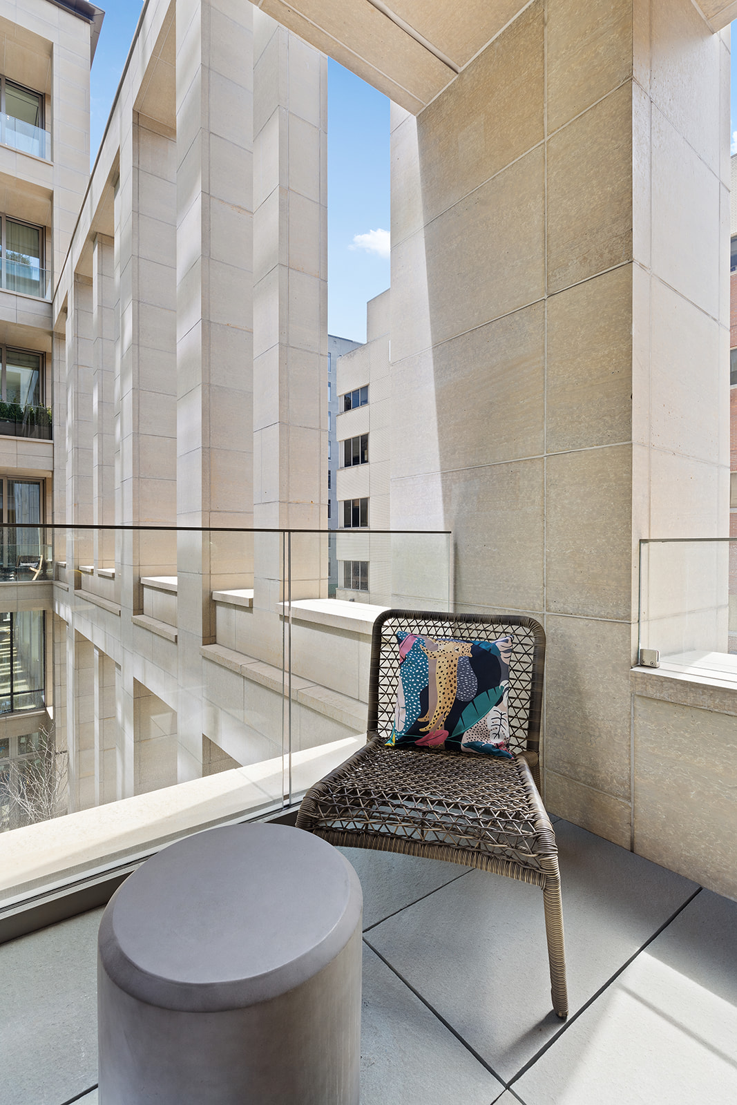 601 Washington Street, Unit 3W Manhattan, NY 10014 - Photo 8 of 15 a living room with furniture