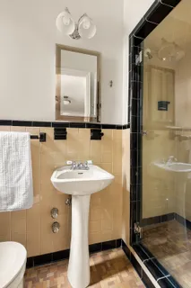 $1,350,000 | 70 Riverside Drive, Unit 2E | Upper West Side