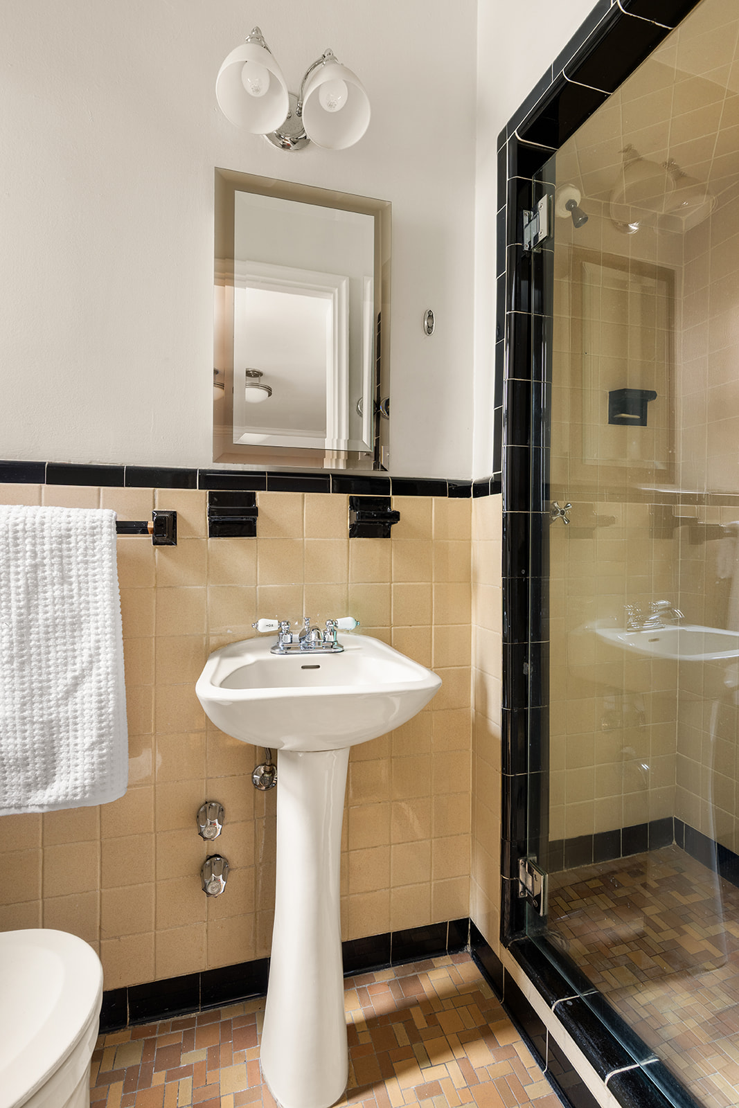 70 Riverside Drive, Unit 2E Manhattan, NY 10024 - Photo 9 of 11