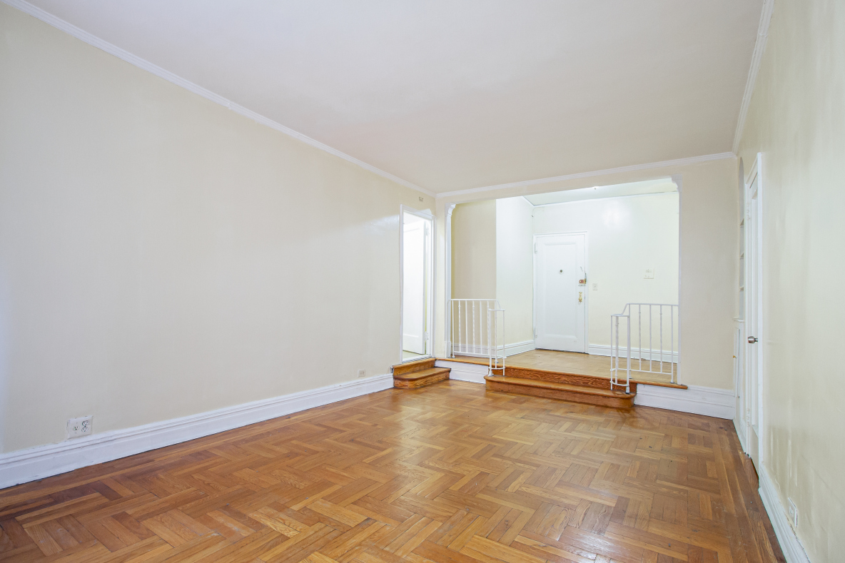 675 Walton Avenue, Unit 2E Bronx, NY 10451 - Photo 2 of 5