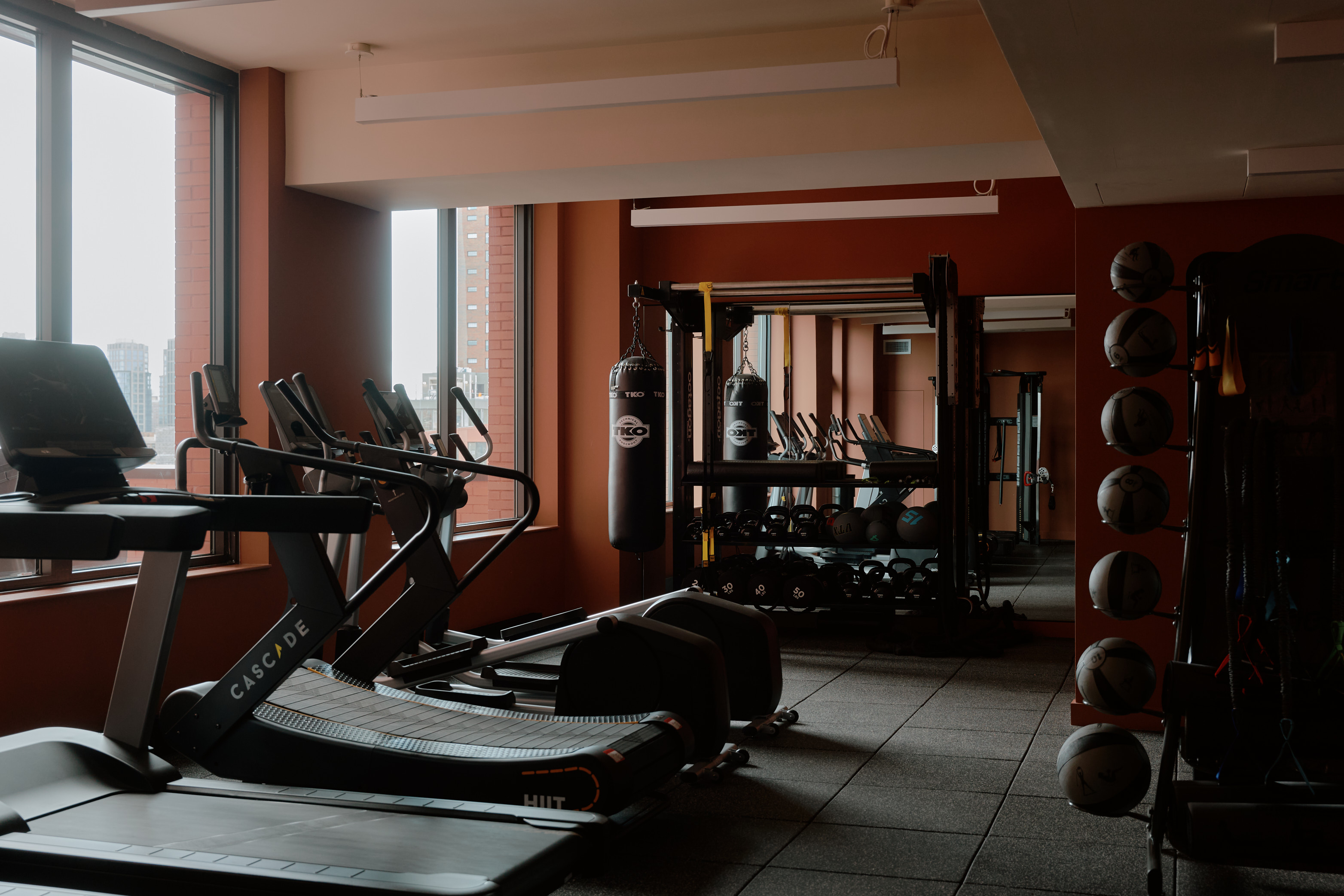 2035 5th Avenue, Unit 20A Manhattan, NY 10035 - Photo 7 of 14 a room with gym equipment