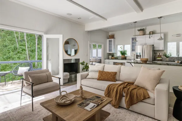$1,395,000 | 8326 Kirkwood Drive, Los Angeles, CA 90046