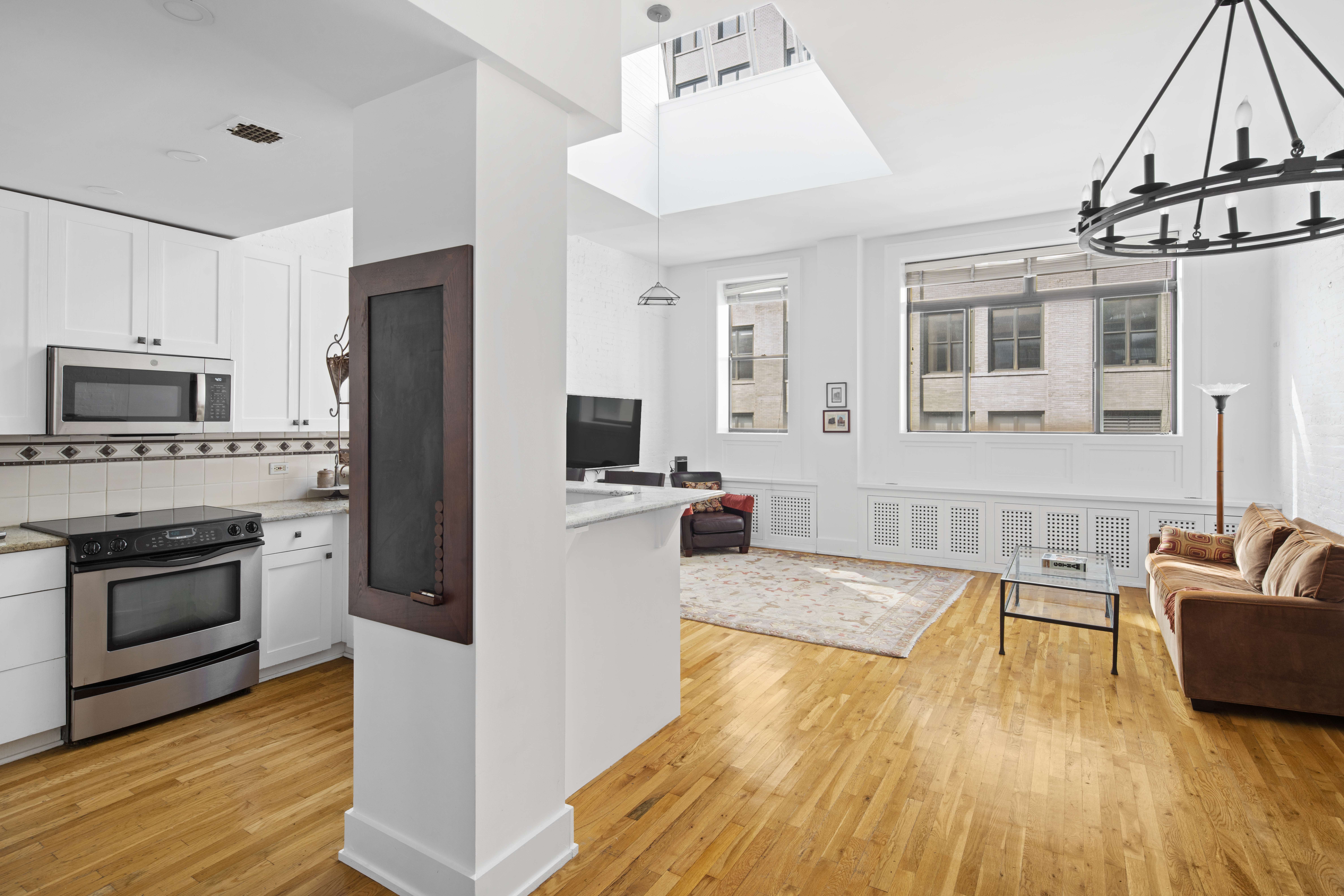 23 East 10th Street, Unit PHA Manhattan, NY 10003 - Photo 4 of 8 Gallery Image 4