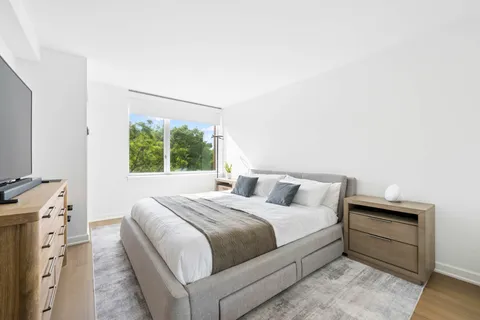 $7,950 | 20 River Terrace, Unit 5H | Battery Park City