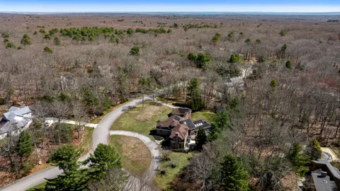 $1,799,999 | 35 River Run, East Greenwich, RI 02818