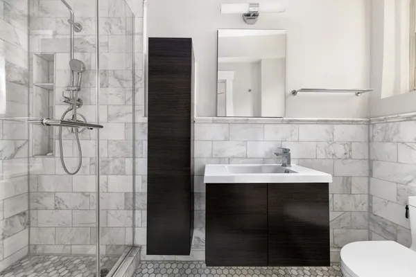 $995,000 | 68-61 Yellowstone Boulevard, Unit 704 | Forest Hills