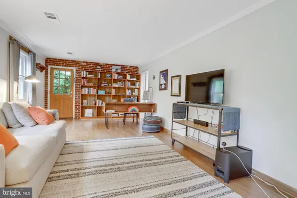 $4,175 | 8805 Menard Court, Alexandria, VA 22309