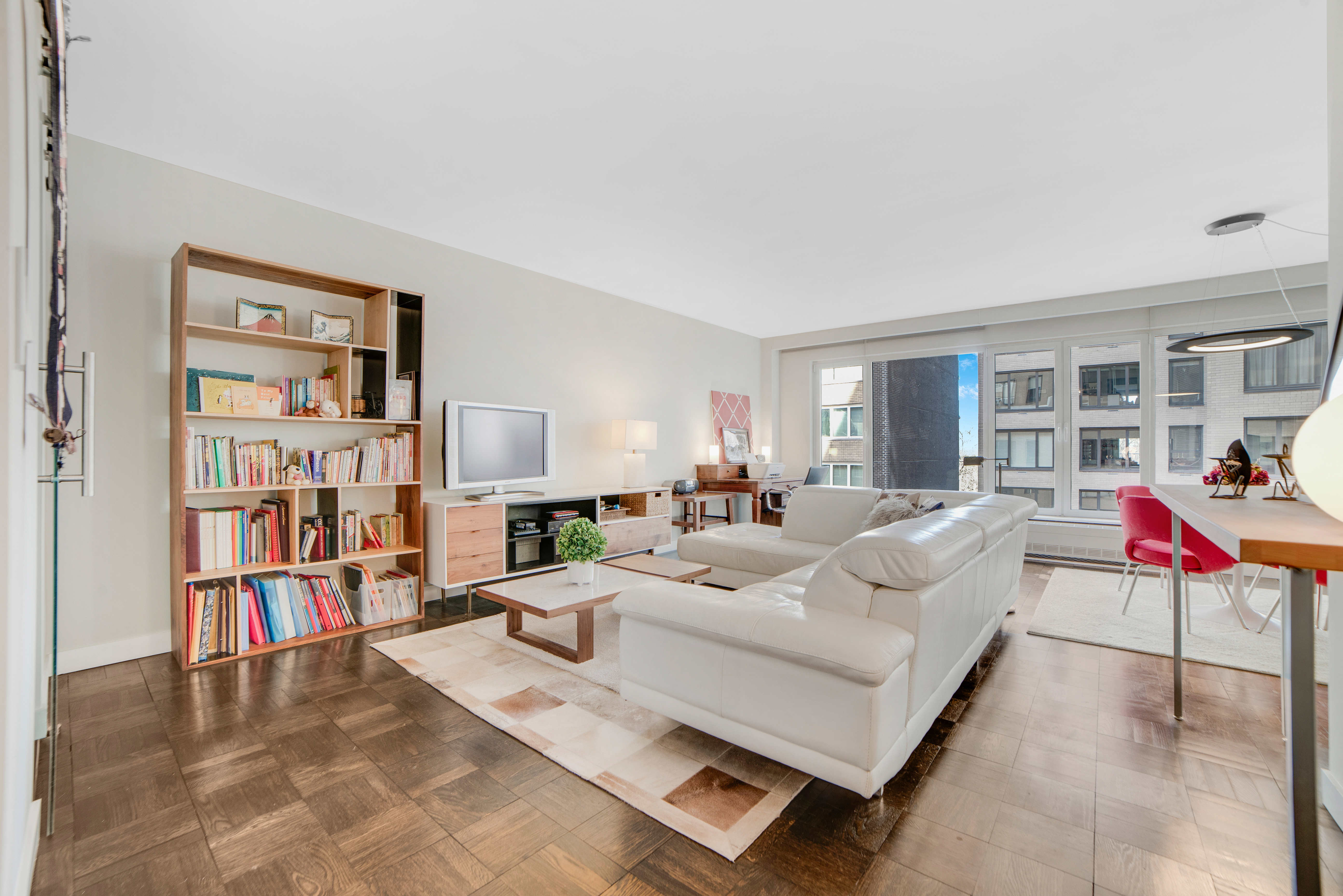 200 Central Park South, Unit 7Q Manhattan, NY 10019 - Photo 1 of 13 Gallery Image 1