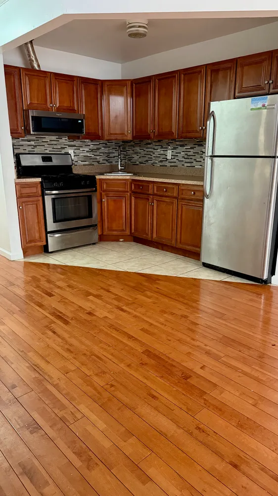 $3,000 | 48 Schenck Avenue, Unit 3 | Highland Park