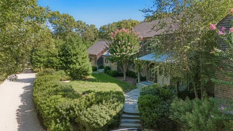 $9,995,000 | 102 & 104 Two Holes Water Road, East Hampton, NY 11937