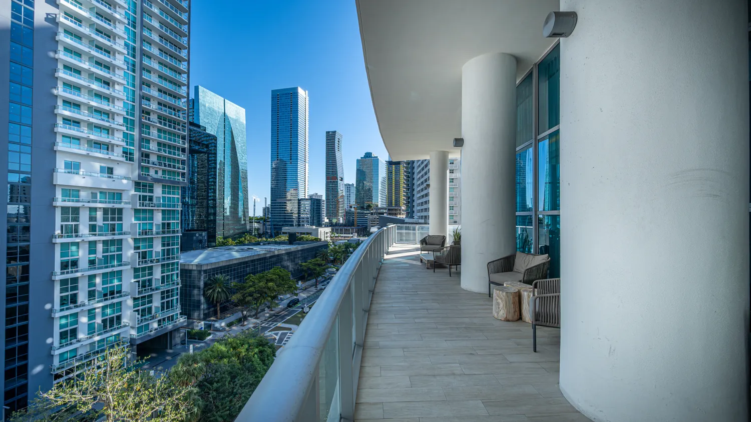 $880,000 | 1100 South Miami Avenue, Unit 4203, Miami, FL 33130