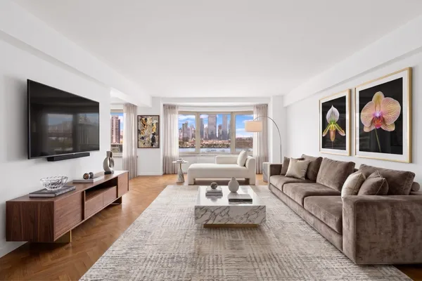 $1,495,000 | 25 Sutton Place South, Unit 11M | Sutton Place