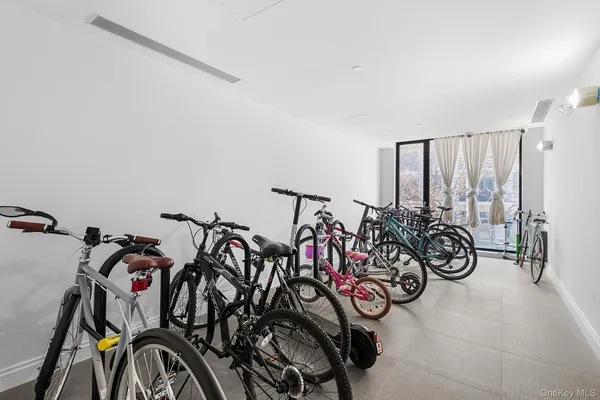 $875,000 | 37-14 34th Street, Unit N3E | Long Island City