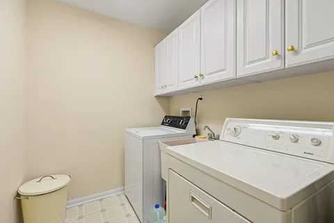 $565,000 | 115 LYNTHWAITE Farm Lane, Wilmington, DE 19803