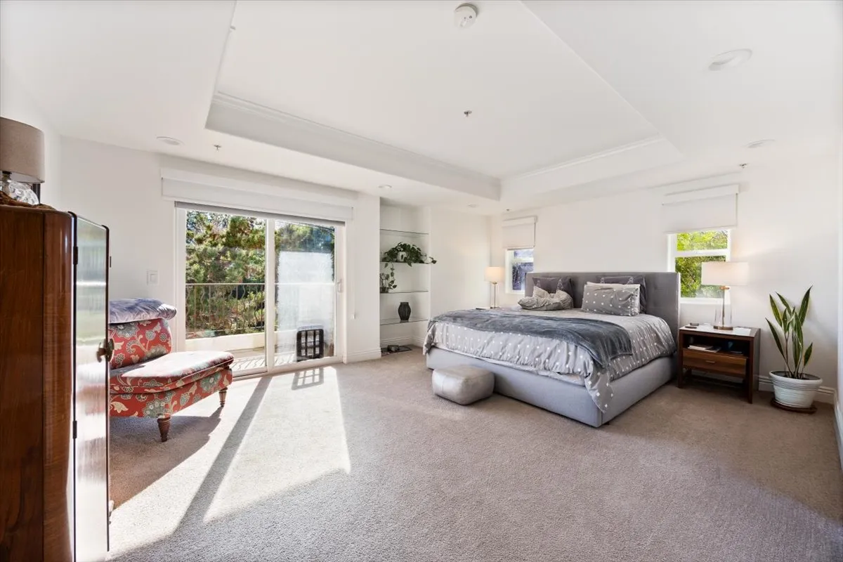 $999,999 | 4394 Farmdale Avenue, Unit 202, Studio City, CA 91604