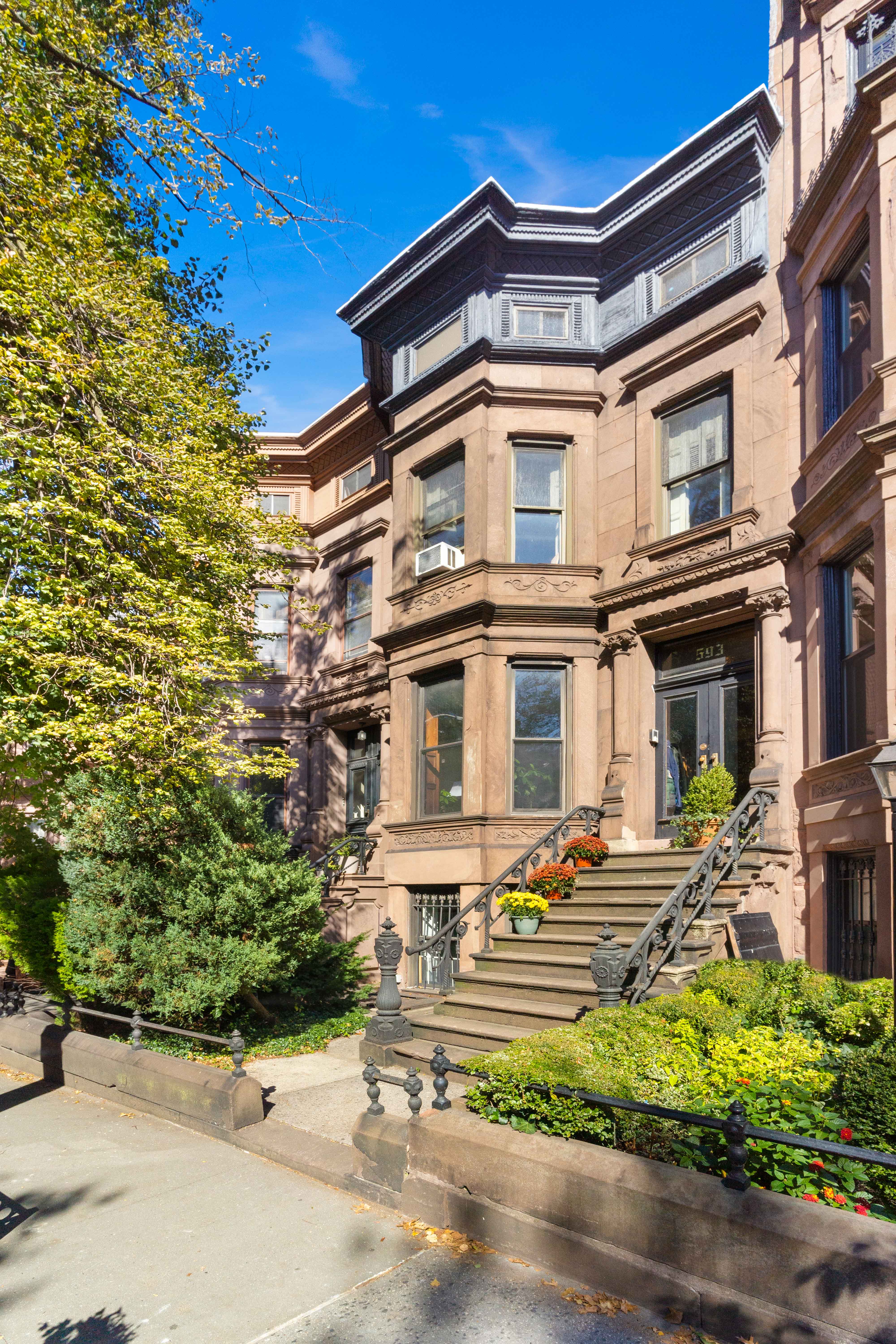 593 7th Street Brooklyn, NY 11215 - Photo 6 of 10