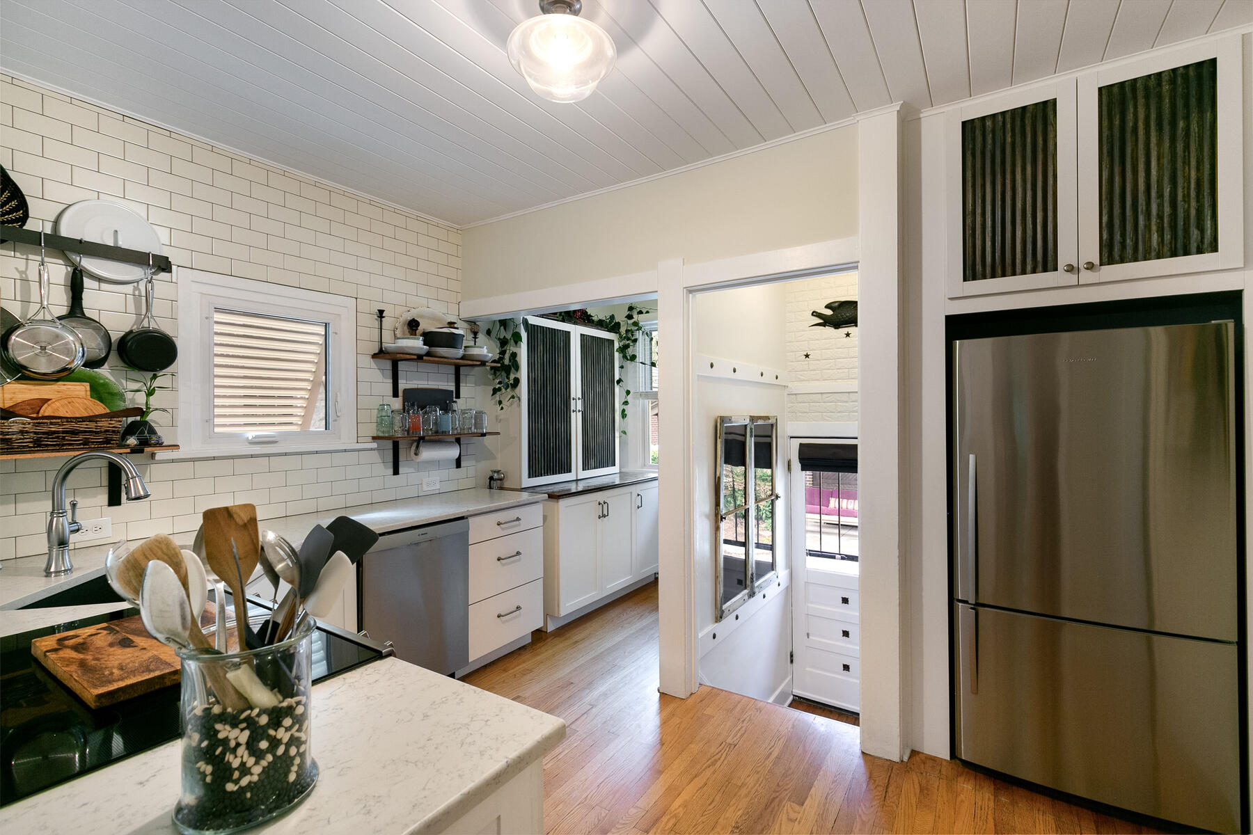 2025 Grape Street Denver, CO 80207 - Photo 7 of 23