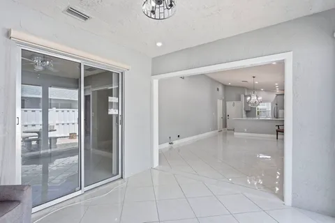 $399,900 | 8621 Jasmine Way, Boca Raton, FL 33496
