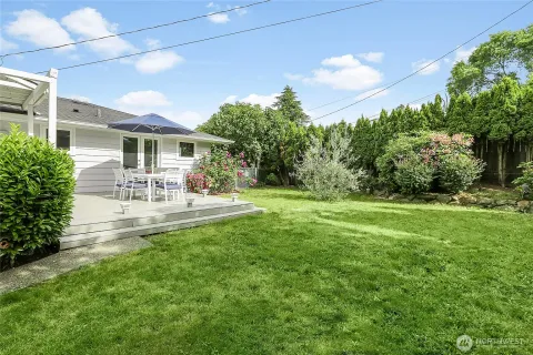 $1,050,000 | 10417 76th Avenue South, Seattle, WA 98178