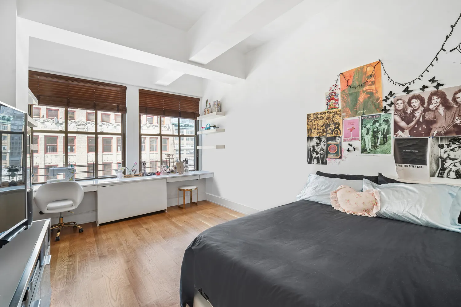 $2,495,000 | 130 West 30th Street, Unit 16A | Chelsea