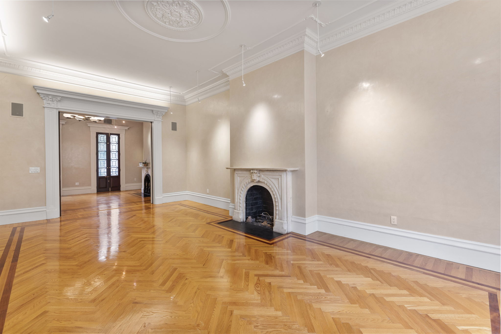 22 Worcester Square, Unit 1 Boston, MA 02118 - Photo 5 of 45