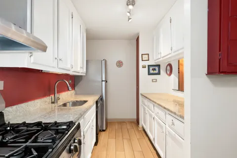 $925,000 | 531 Main Street, Unit 509 | Roosevelt Island