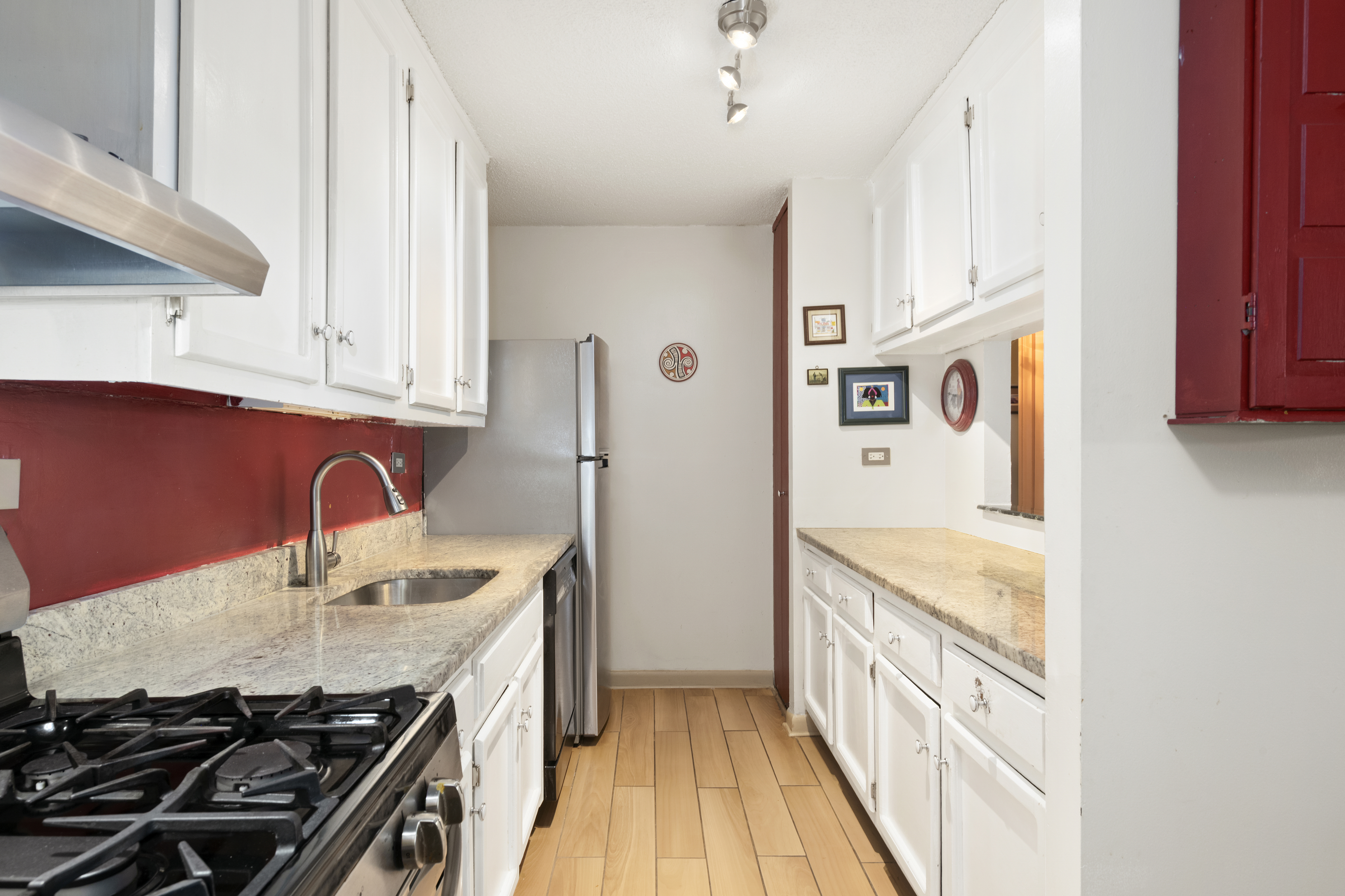 531 Main Street, Unit 509 Manhattan, NY 10044 - Photo 5 of 21