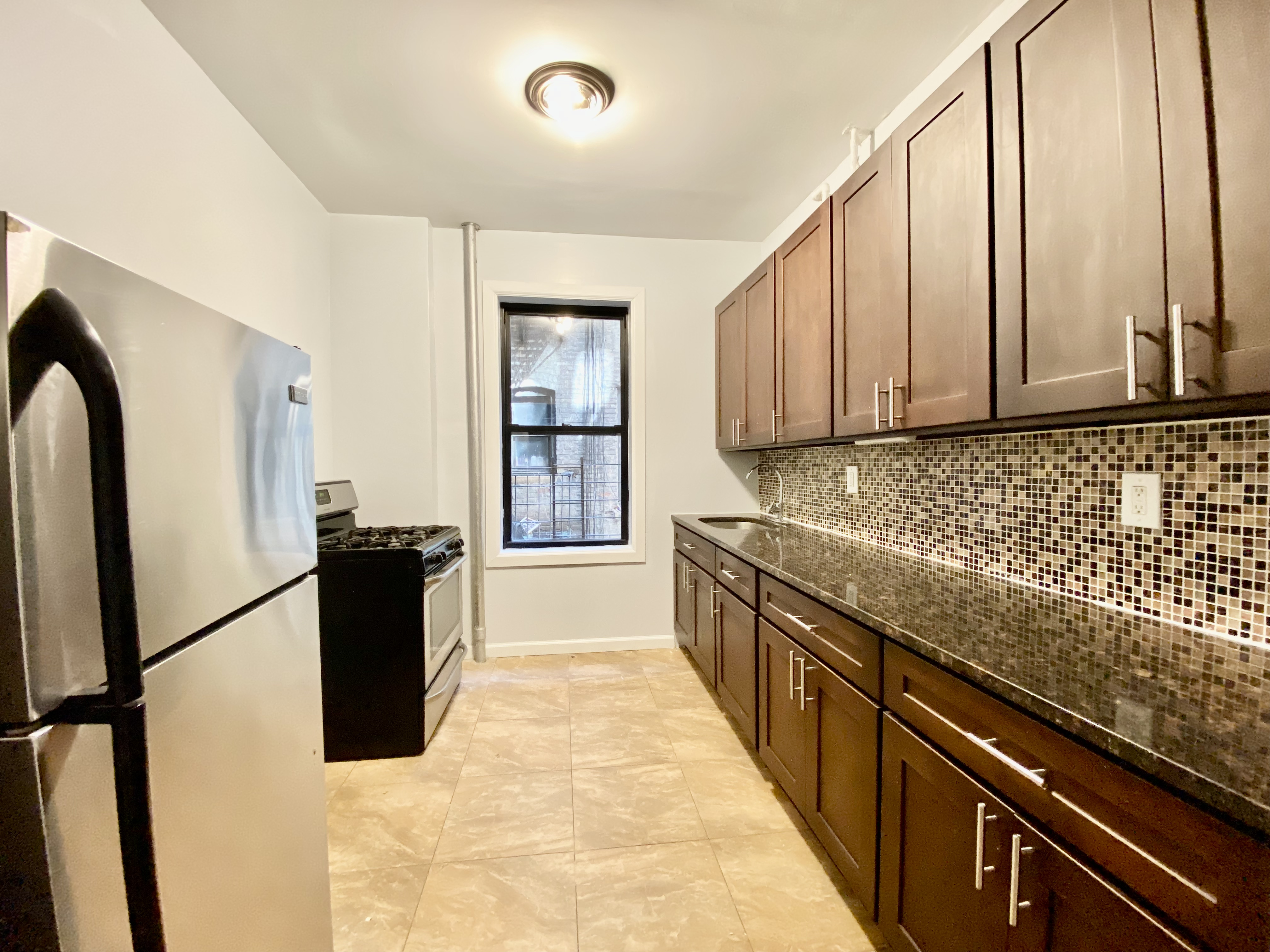 87 Post Avenue, Unit 2 Manhattan, NY 10034 - Photo 2 of 6
