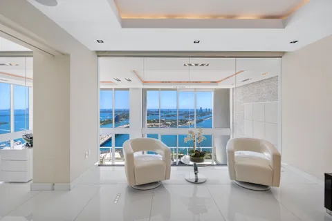 $5,199,000 | 1040 Biscayne Boulevard, Unit 4403, Miami, FL 33132
