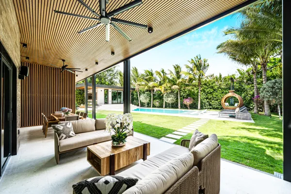 $4,900,000 | 967 Northeast 78th Street, Miami, FL 33138