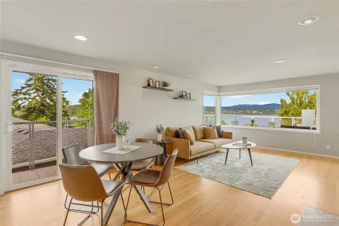 $1,050,000 | 10417 76th Avenue South, Seattle, WA 98178