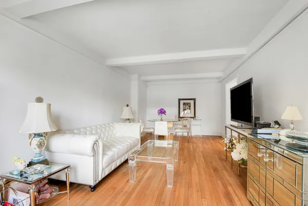 $1,150,000 | 205 East 78th Street, Unit 12C | Upper East Side