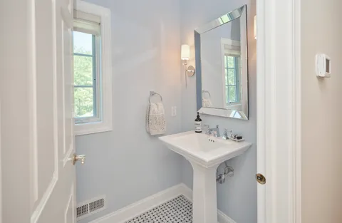 $2,375,000 | 10 Eastburn Drive, New Hope, PA 18938