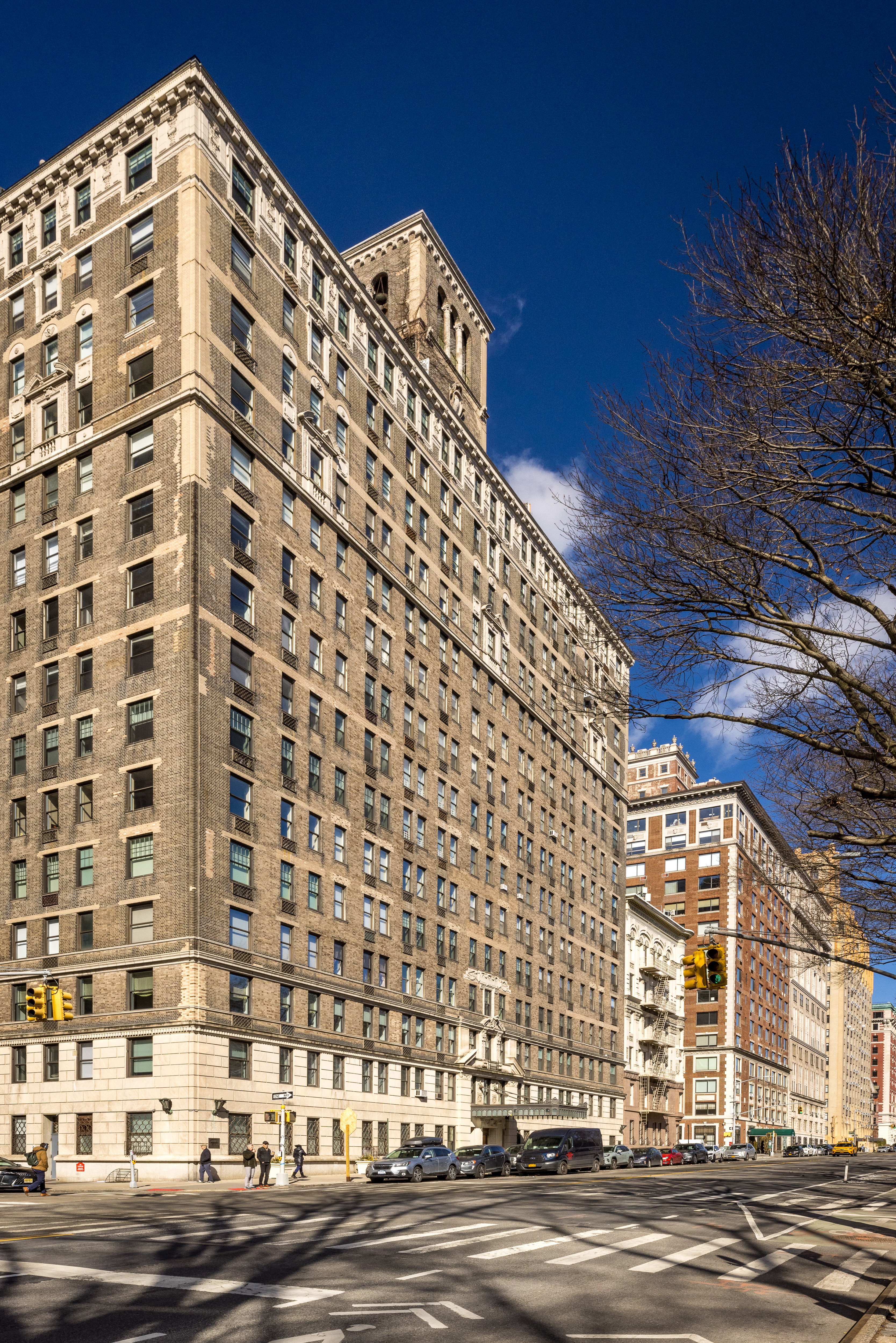 225 Central Park West, Unit 416 Manhattan, NY 10024 - Photo 15 of 16 front view of a building