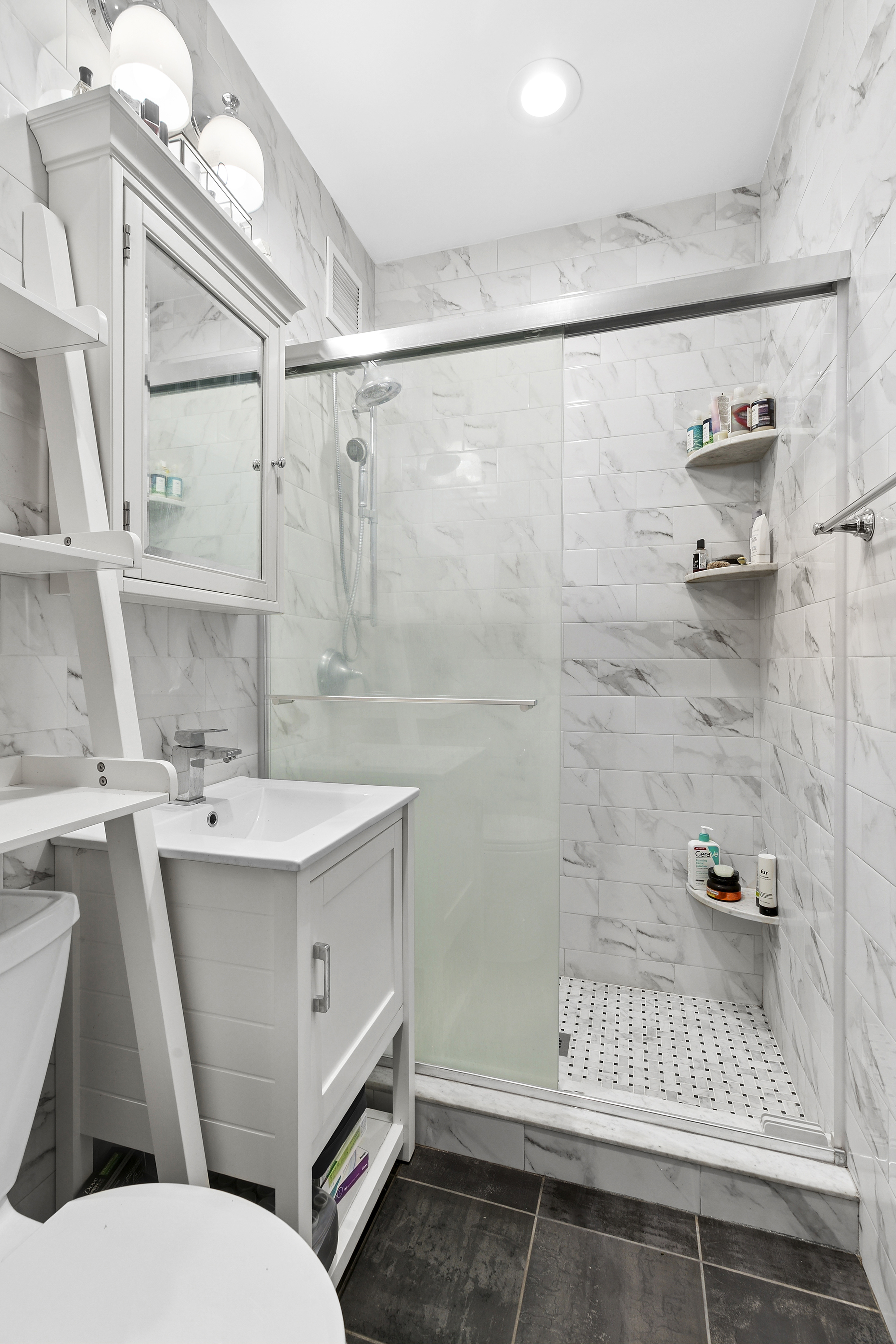 458 West 23rd Street, Unit 3A Manhattan, NY 10011 - Photo 5 of 8