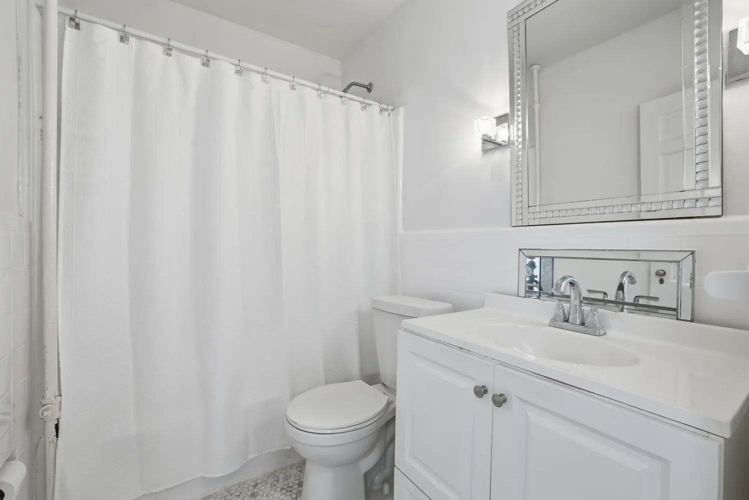 $875,000 | 10 Brooklands, Unit 1H, Bronxville, NY 10708