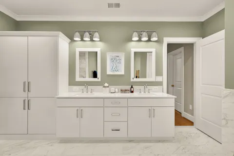 $4,100,000 | 5537 Hawthorne Place Northwest, Washington, DC 20016