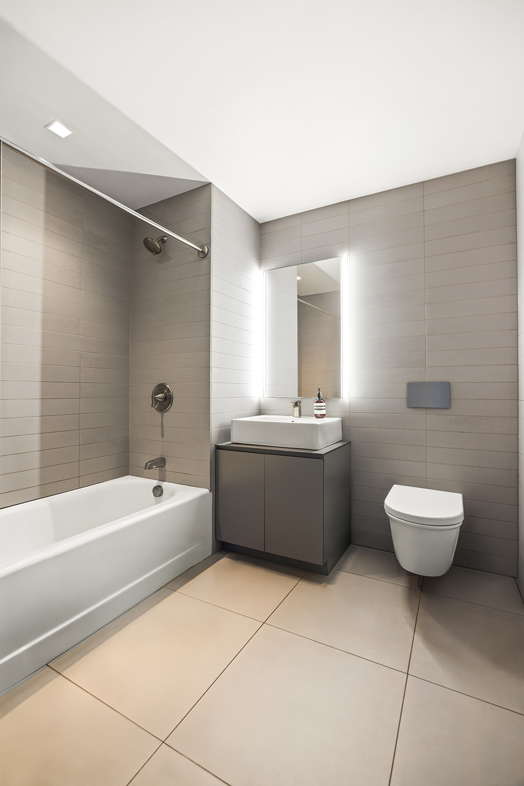 195 Hudson Street, Unit 2B Manhattan, NY 10013 - Photo 8 of 14