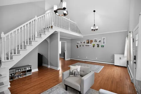 $425,000 | 35 Manor Avenue, Oaklyn, NJ 08107